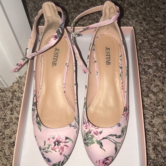 JustFab Shoes - Floral pumps